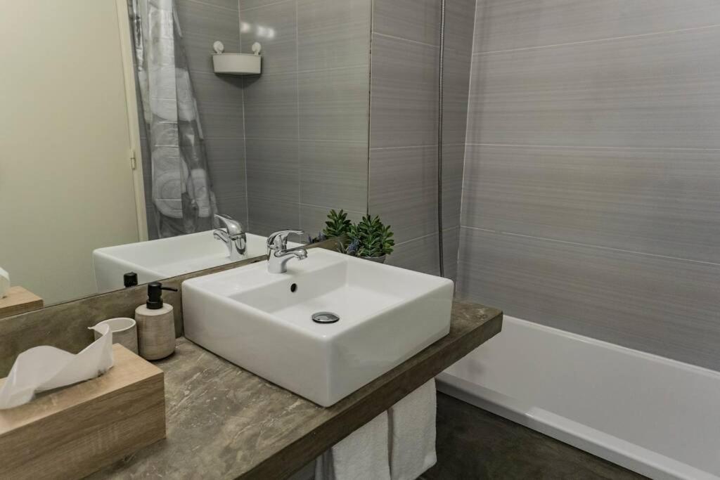 Lalitana Center Apartment 拉哥斯 外观 照片